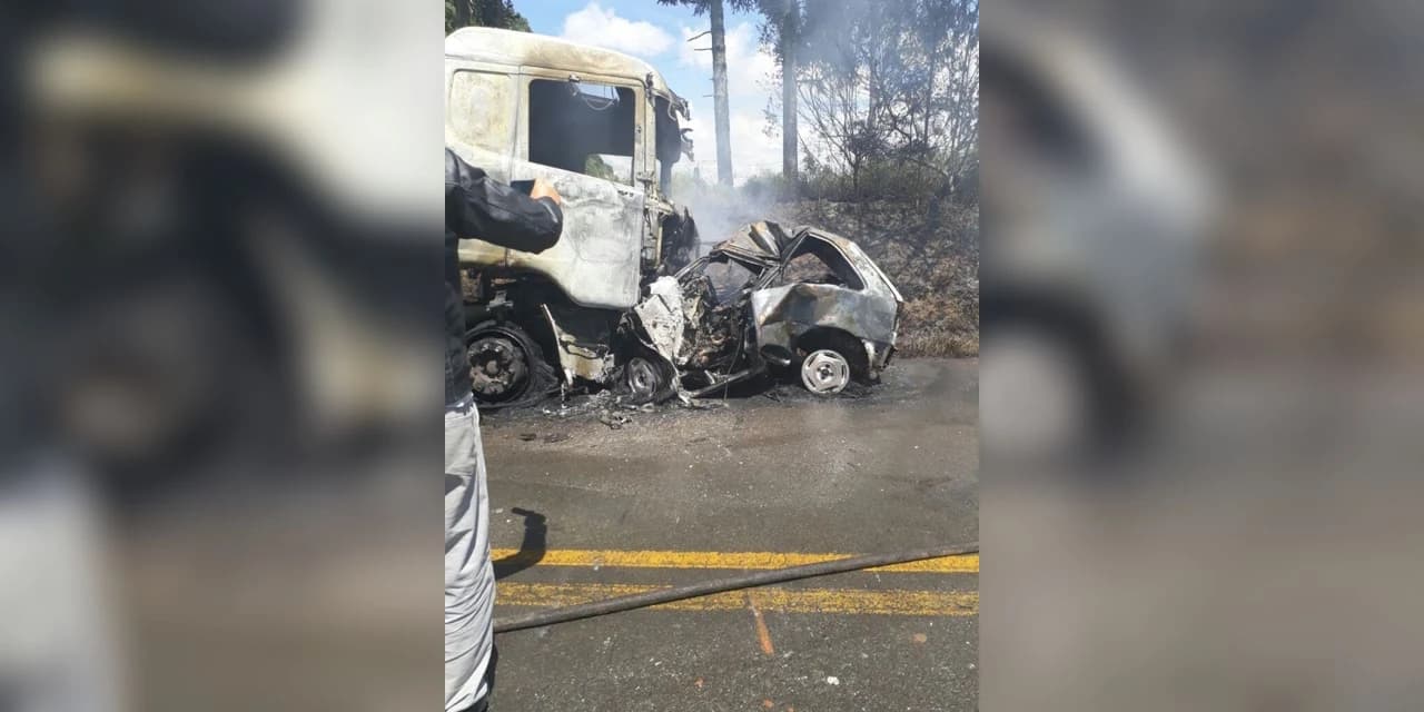 Colisão frontal entre auto e caminhão na rodovia que liga Reserva a Caetano Mendes