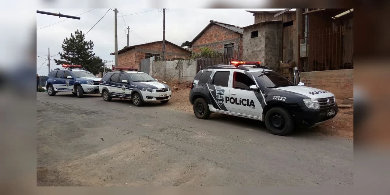 Três homens são presos durante operação policial em Castro
