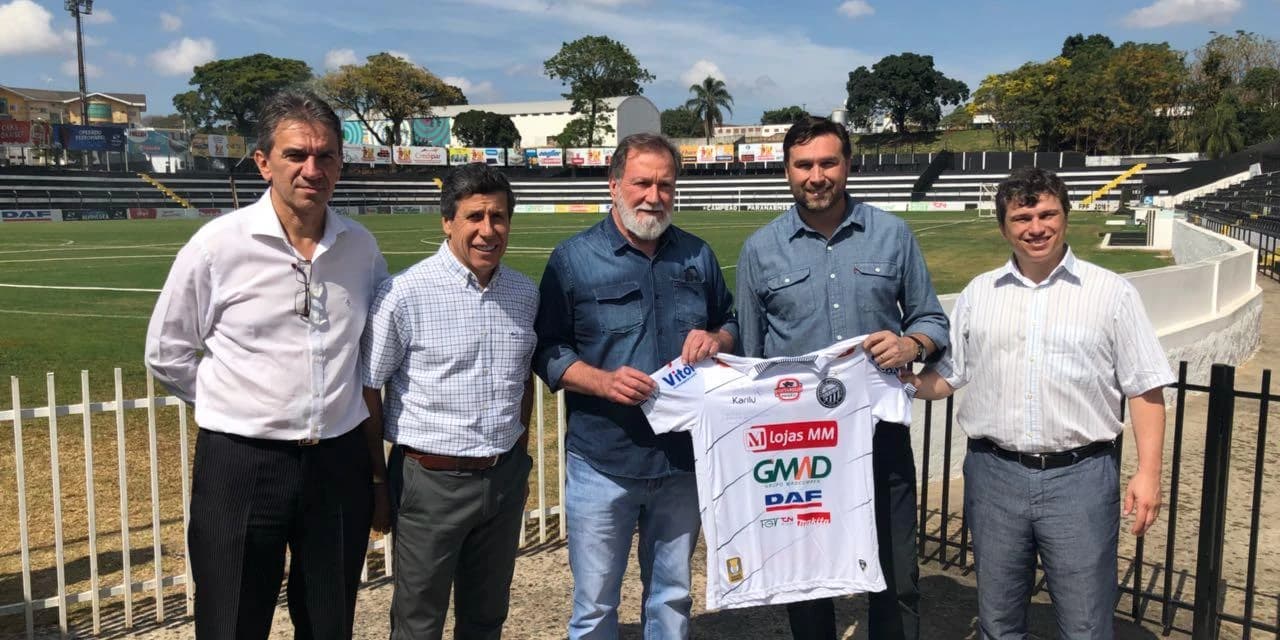 Osmar Dias e Pauliki visitam Operário Ferroviário em PG