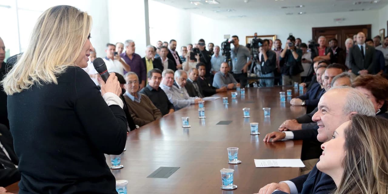 Cida autoriza retomada das obras de duplicação da Rodovia da Uva