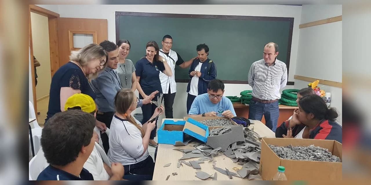 Aliel conquista recursos para as APAEs do Paraná