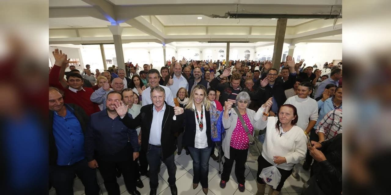 Parceria entre a Prefeitura de Prudentópolis e Governo do Estado beneficiará várias famílias com a regularização fundiária.