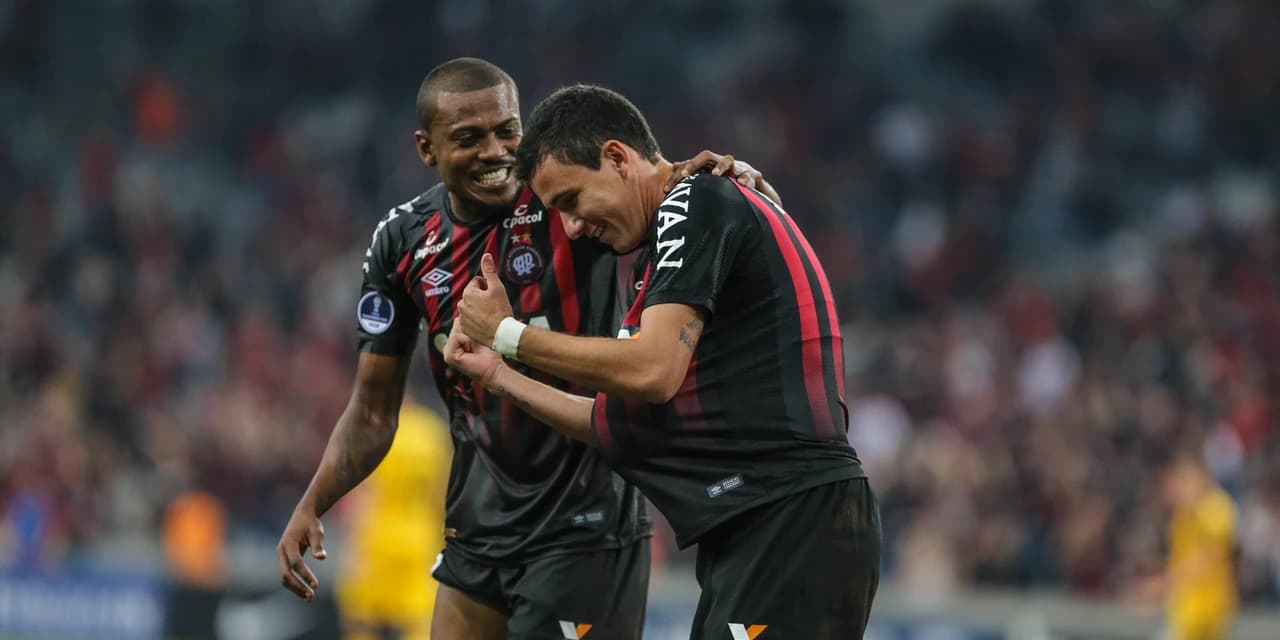 Furacão domina e vence o Peñarol por 2 a 0 na Conmebol Sul-Americana