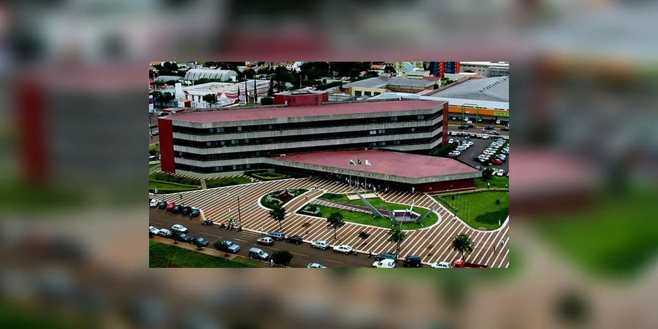 Justiça condena Prefeitura de Cascavel a pagar R$ 10 mil para deficiente visual que caiu em bueiro sem tampa