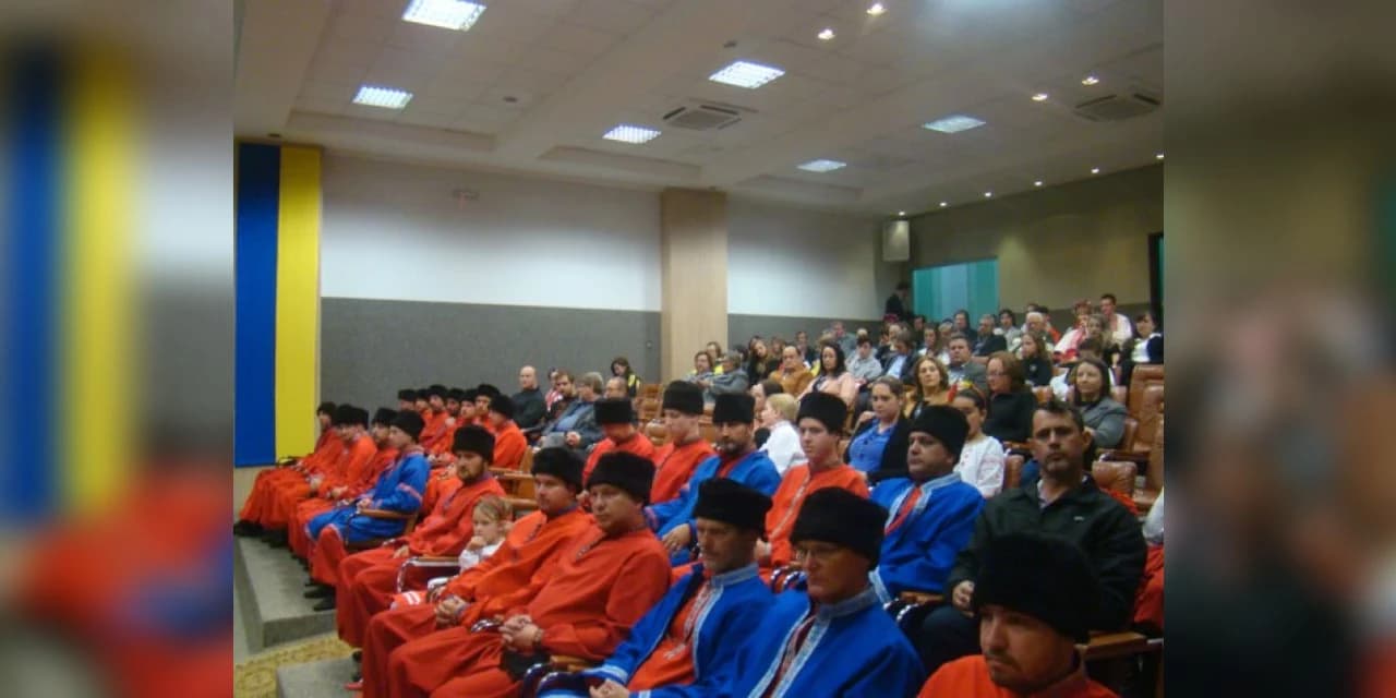 Grupos Vesselka, Irmandade dos Cossacos e padres falecidos foram homenageados