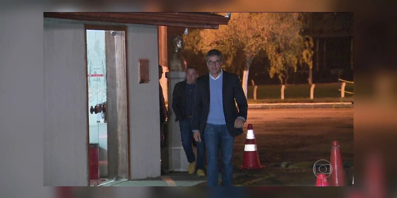 Justiça determina sequestro de bens de Beto Richa e outras 12 pessoas