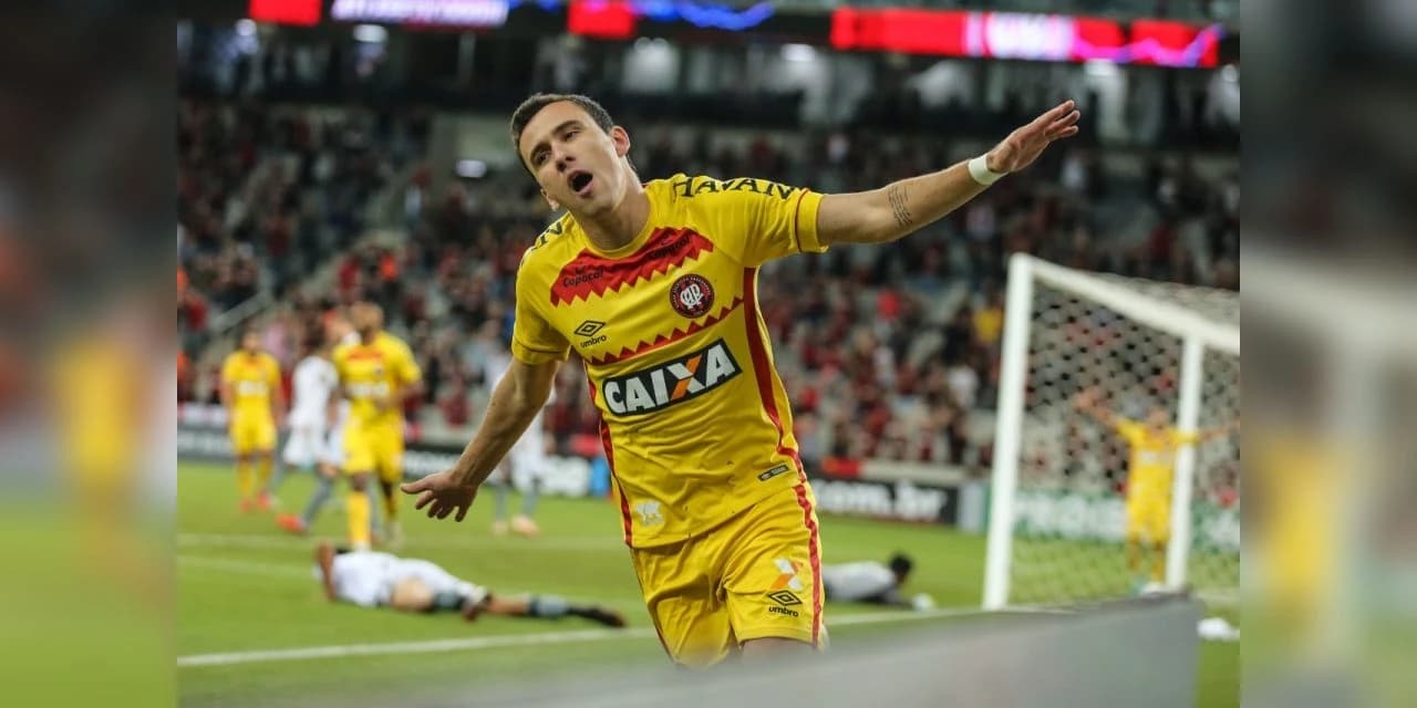 Pablo resolve, Atlético vira sobre o Botafogo e chega à 12ª vitória seguida na Baixada