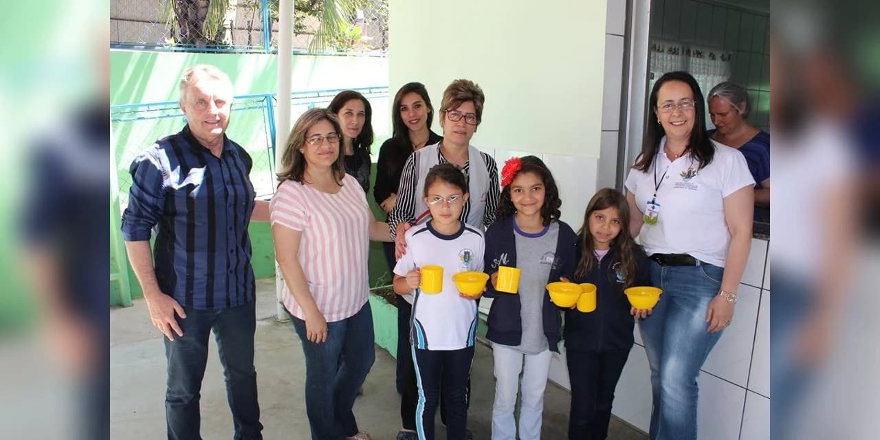Prefeitura entrega 4.900 kits de merenda escolar em Prudentópolis.
