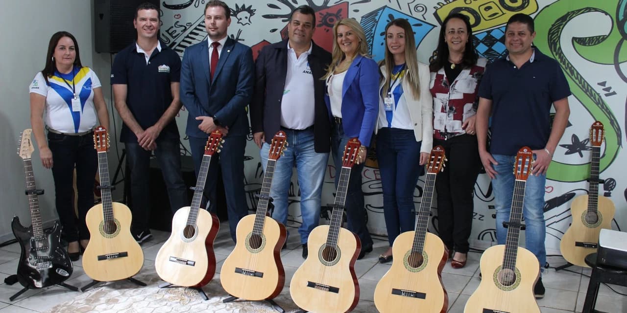 Proam é beneficiado através do projeto social do Instituto Viva Cidadania e ganha sala de música