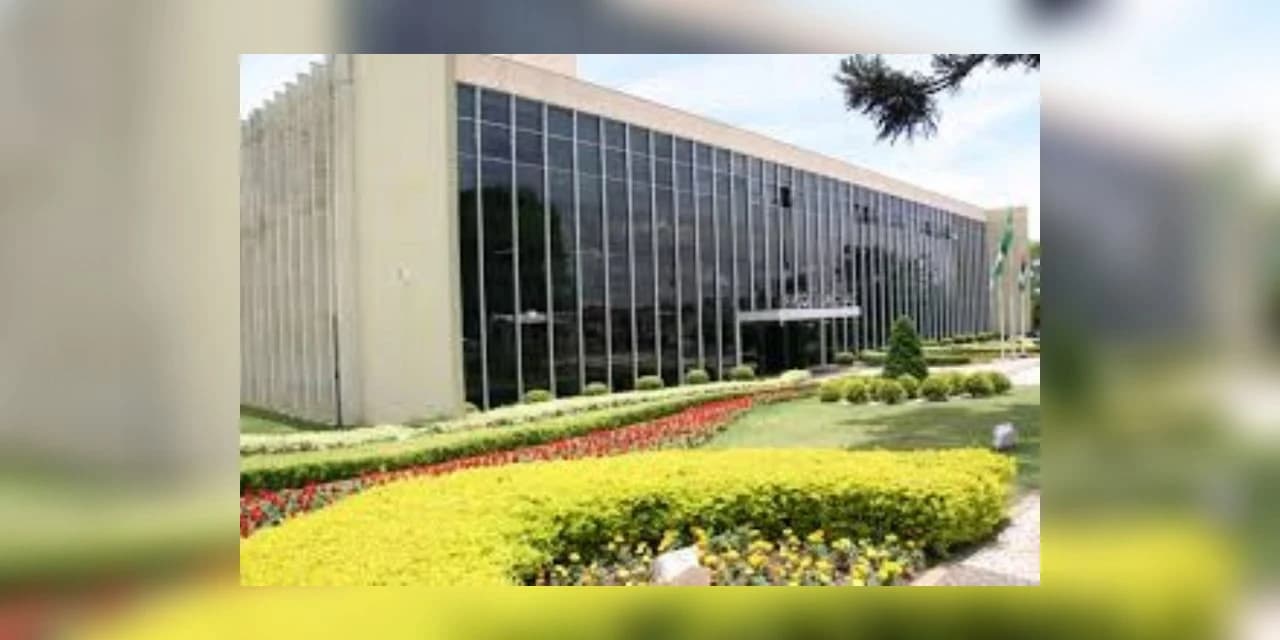 Prefeitura de Guarapuava atrasa pagamento de férias de servidores