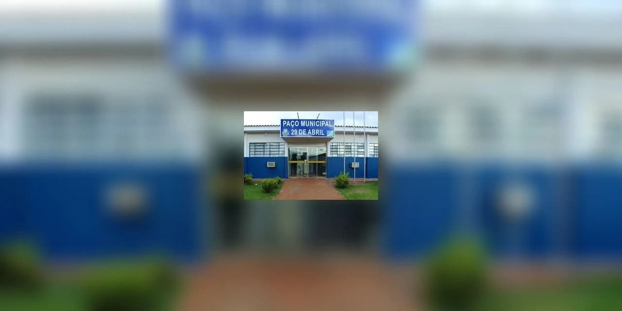 Justiça determina penhora de salário do prefeito