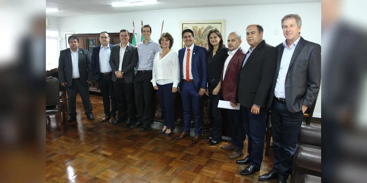 Secretaria de Educação atende pedido de Cristina e autoriza implantação de Colégio Militar em Guarapuava