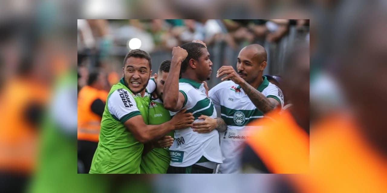 Coritiba vence o clássico, elimina o Paraná Clube e enfrenta o Londrina nas semifinais