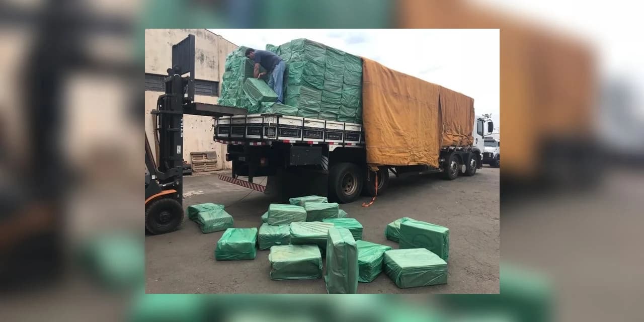 PF faz ação para combater contrabando de cigarros em cidades do Paraná e no MS