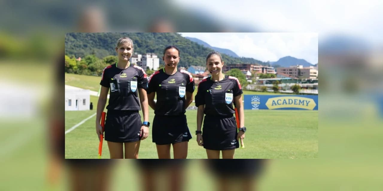 Arbitra paranaense apita partida da Copa do Mundo Feminina