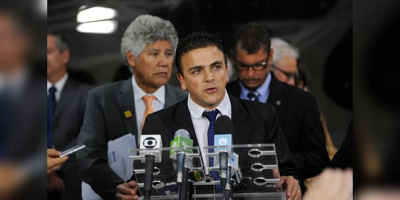 Aliel entre os parlamentares de destaque no Congresso
