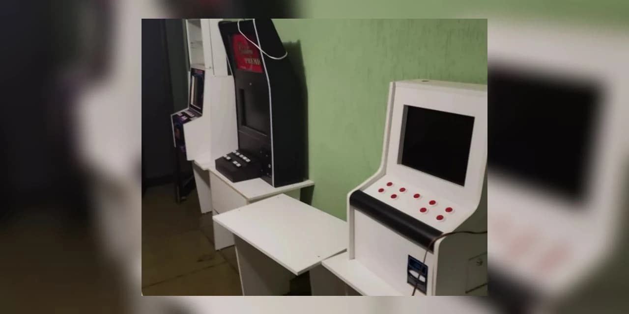 Após denúncias anônimas, polícia fecha cassino clandestino em Guaratuba