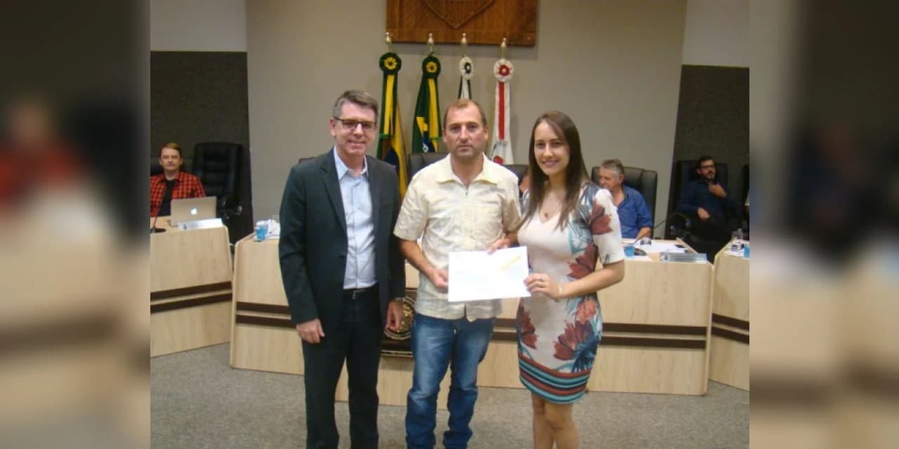 Sicredi Centro Sul recebe homenagem pela data comemorativa