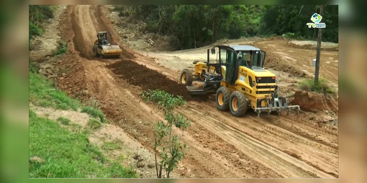 TV NOSSA GENTE- Máquinas do programa Patrulha no Campo trabalham a todo vapor em Prudentópolis.