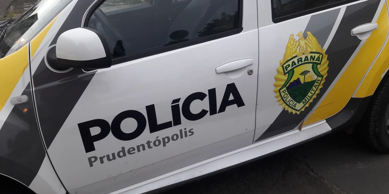 Homem ameaça familiares com facão e promete atear fogo na residência.
