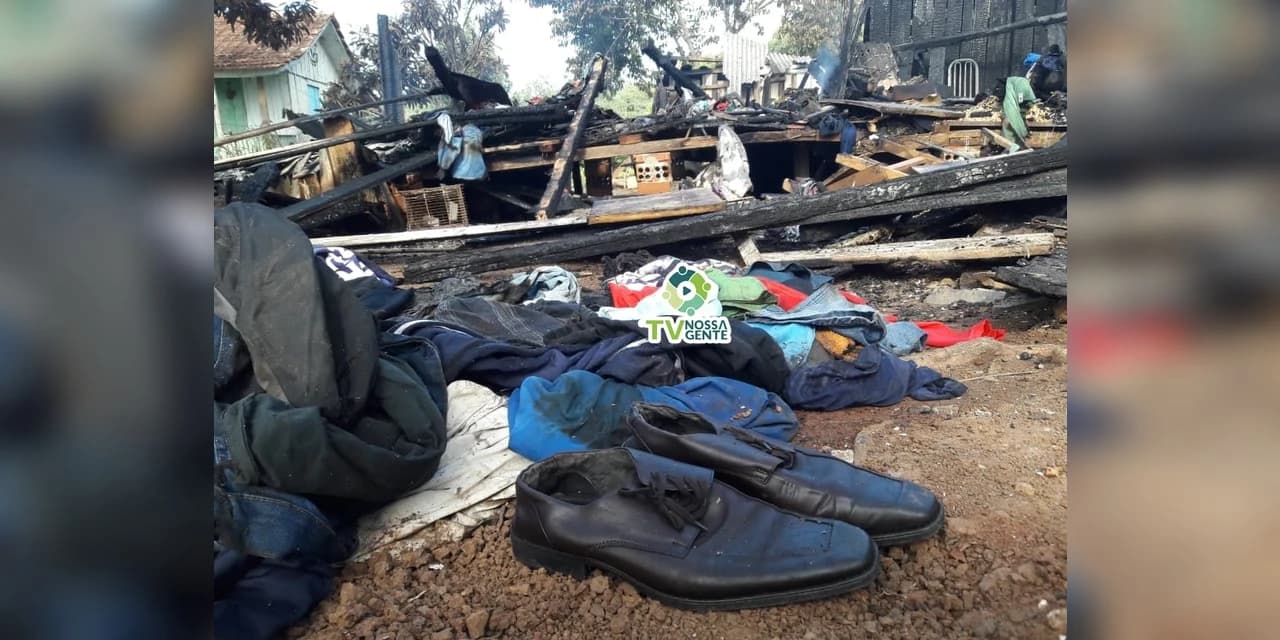 TV NOSSA GENTE: Família fica somente com a roupa do corpo após casa ser destruída por incêndio.