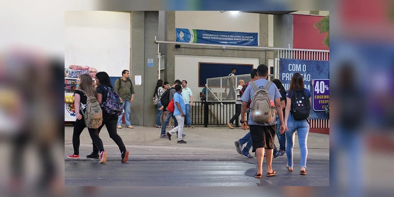 Senado analisa projeto que suspende por 60 dias as dívidas com o Fies