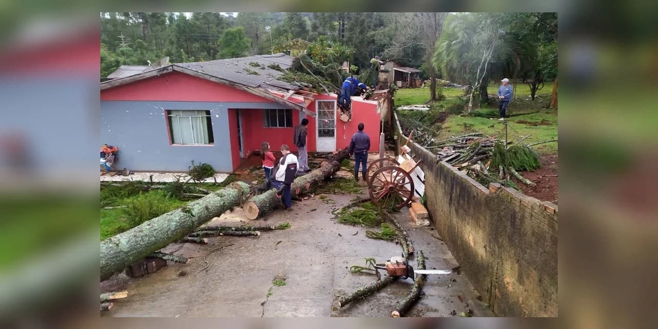 Temporal afetou 14.392 pessoas em 70 municípios do Paraná