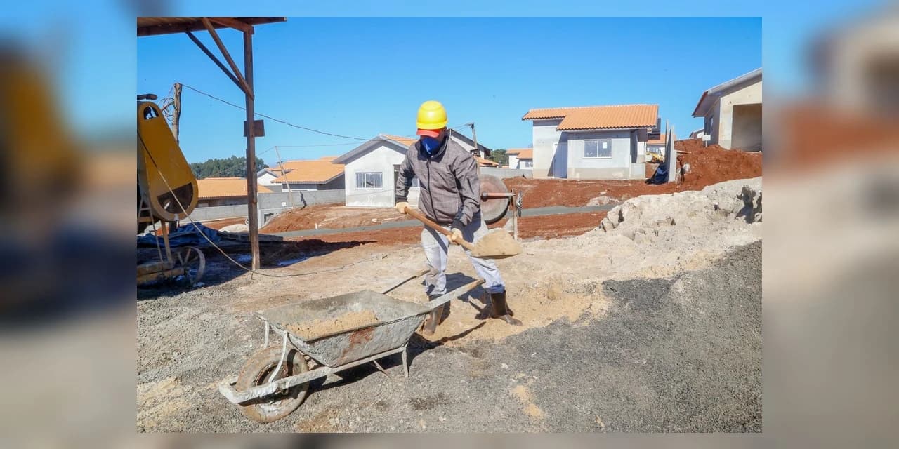 Obras da Cohapar mantêm mais de 5 mil empregos no Paraná