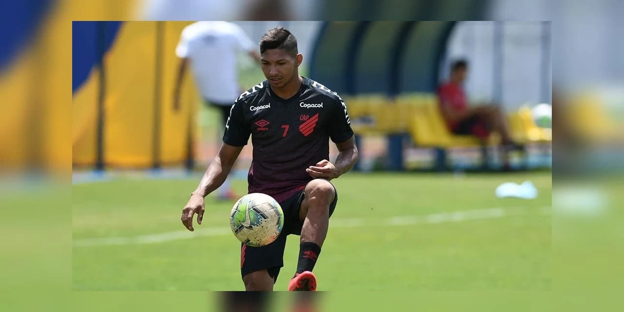 FIFA suspende o Athletico de registrar novos jogadores por duas janelas de transferência por causa do caso Rony