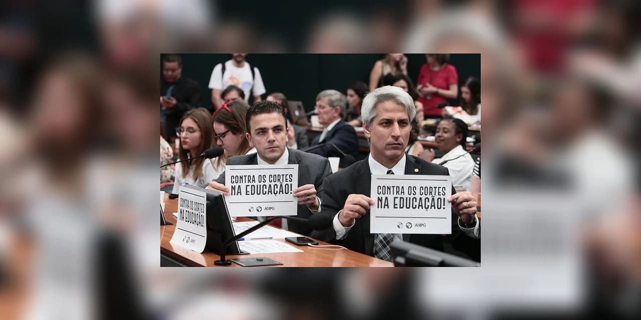 Aliel está entre os parlamentares mais atuantes na Educação.