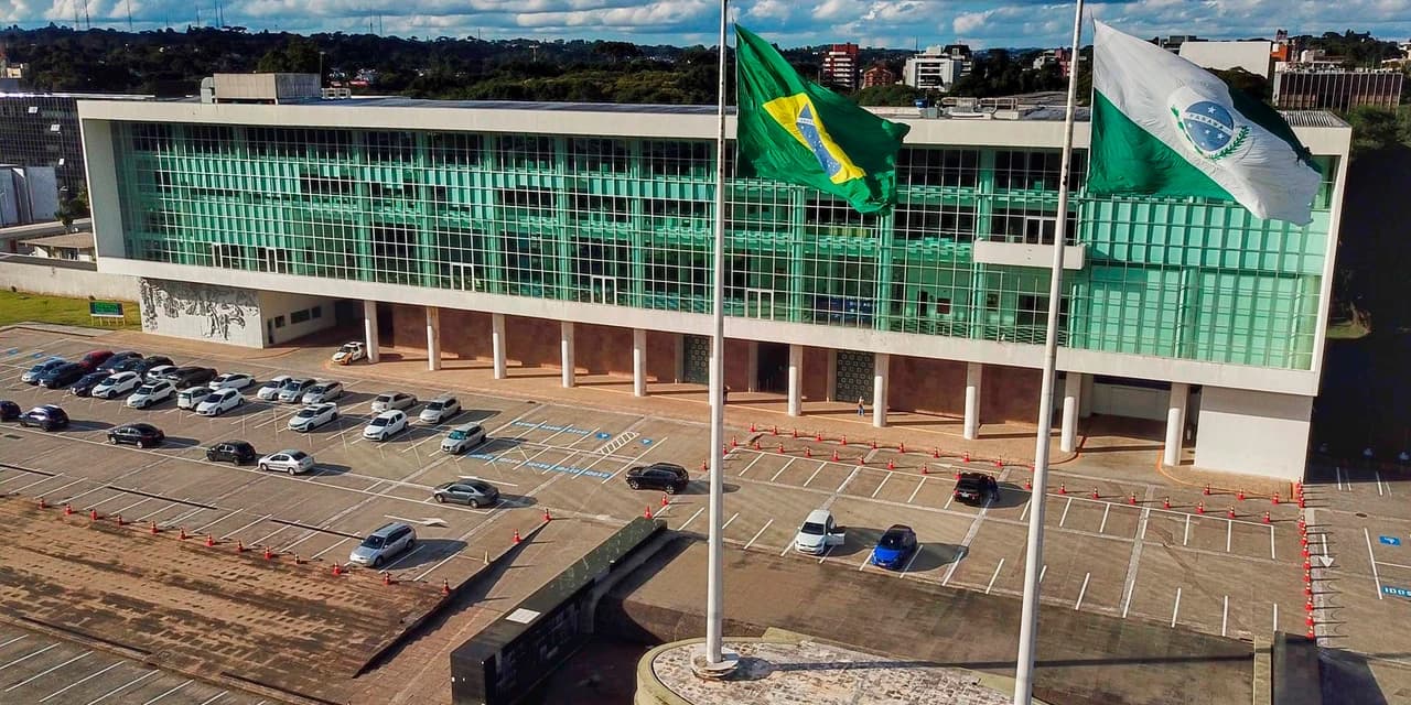 Estado revoga ponto facultativo e suspende festividades de Carnaval