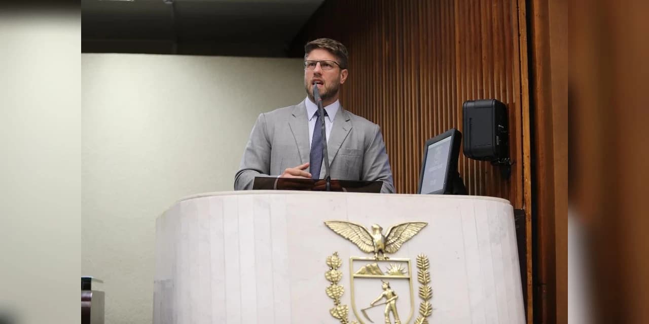 Mesmo após denúncias de cobrança indevida, pedágio fica mais caro no PR. Requião Filho recorre à Justiça.