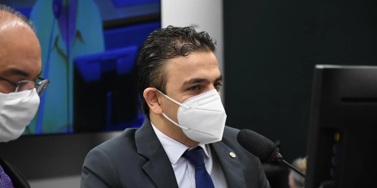 Projeto de Aliel prevê internet gratuita para pesquisador de universidade pública e hospitais universitários