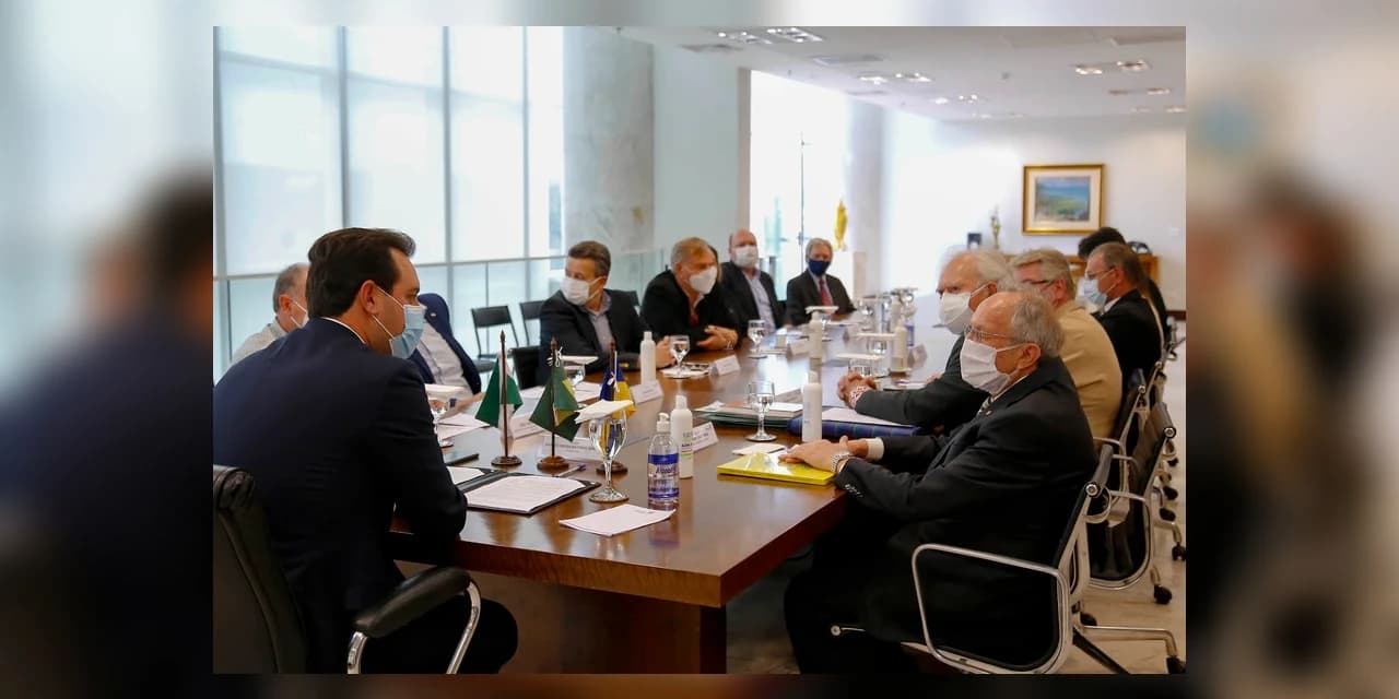 Governador recebe representantes da comunidade ucraniana no Paraná