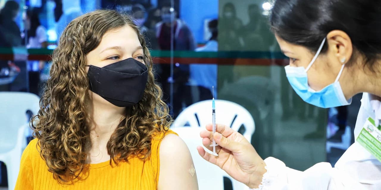 Única no país com estudo da Pfizer, Toledo dá início à vacinação na faixa de 12 a 17 anos