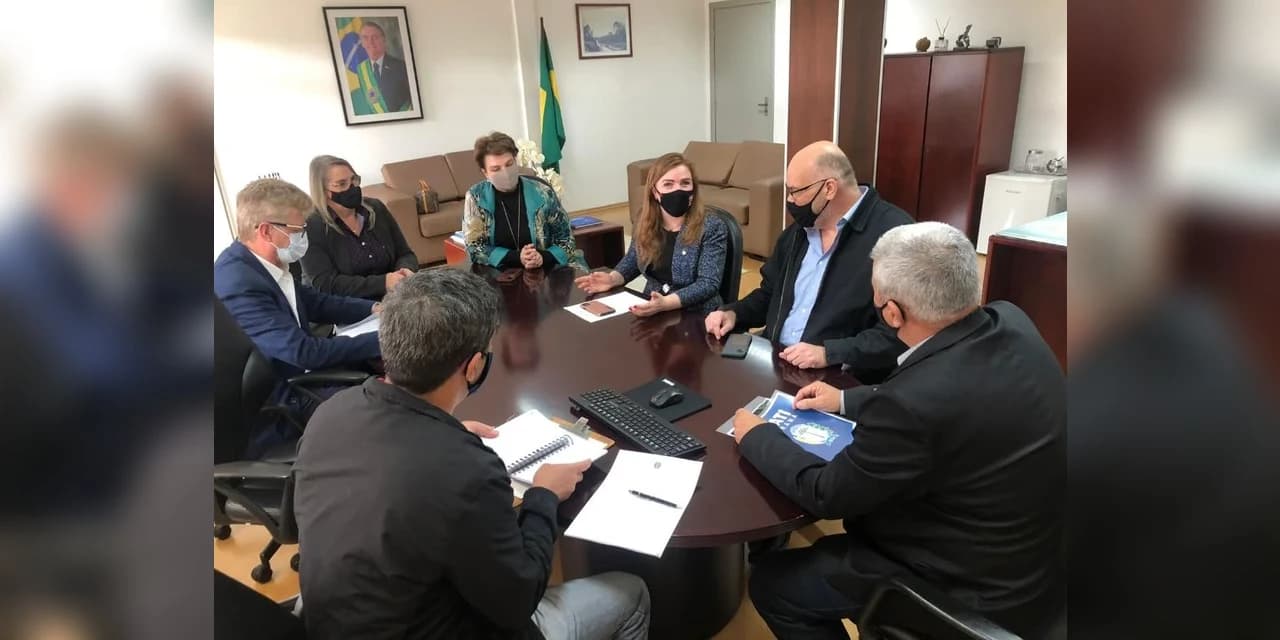 Deputada e prefeito reforçam pedido pelo Contorno Leste de Irati no DNIT