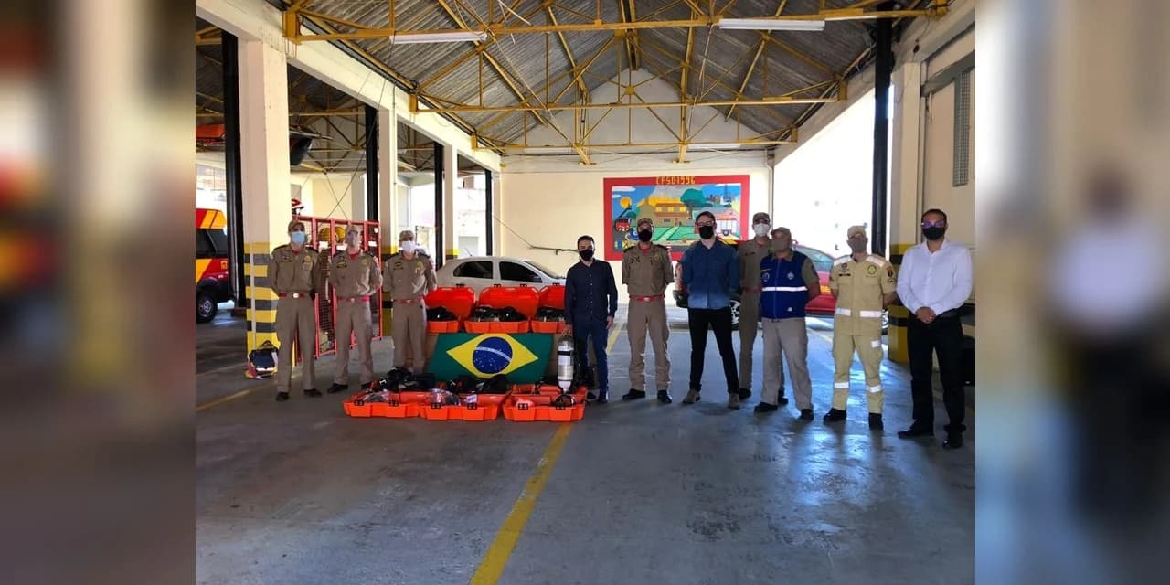 Aliel entrega novos equipamentos para o Corpo de Bombeiros