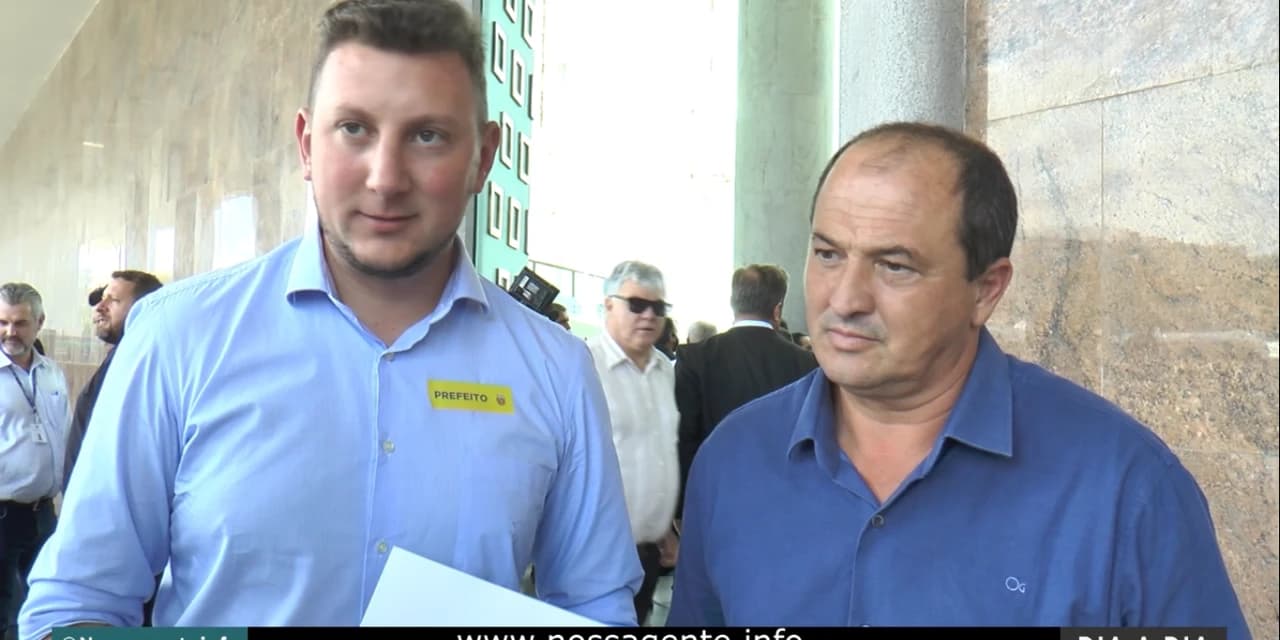 TV NOSSA GENTE: Prefeito de Rio Azul Leandro Jasinski e vice-prefeito Jair comemoram recursos liberados pelo Governo do Estado para obras de pavimentação asfáltica. Assista o VÍDEO!