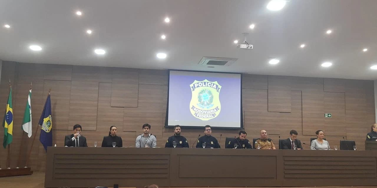 Prefeito Osnei participa de solenidade de troca de comando na PRF, em Guarapuava