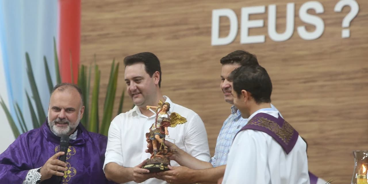 Em Bandeirantes, governador destaca a força do turismo religioso no Paraná