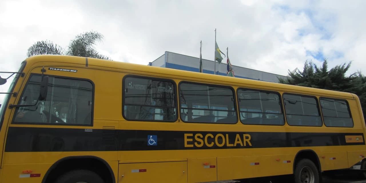 Pinhão recebe ônibus escolar 0km