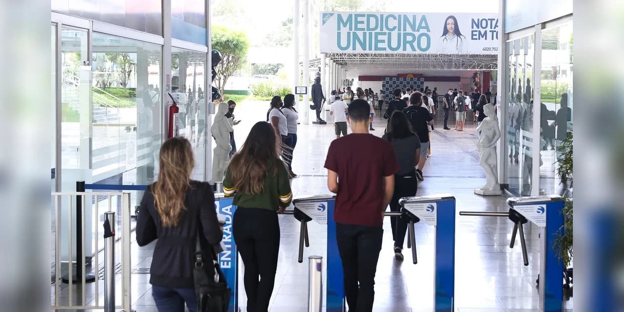 Inscrições para o Enem 2022 terminam no sábado (21)