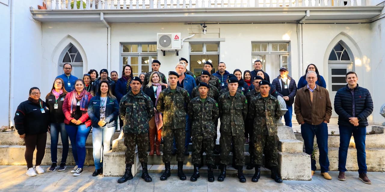 Tibagi recepciona militares que irão atuar no combate à dengue