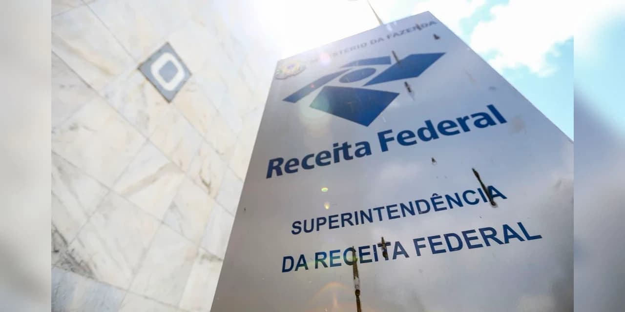 Receita Federal deixa de exigir autenticação de documentos
