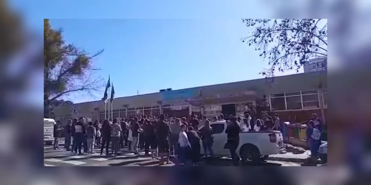 Prefeitura emite nota sobre suspensão da greve dos professores