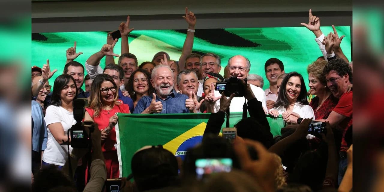 Em primeiro discurso, Lula diz que combate à miséria é sua missão