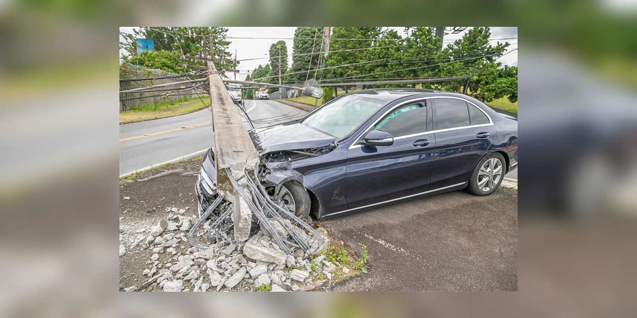 Em 2022, batidas de carros danificaram nove postes da Copel por dia no Paraná
