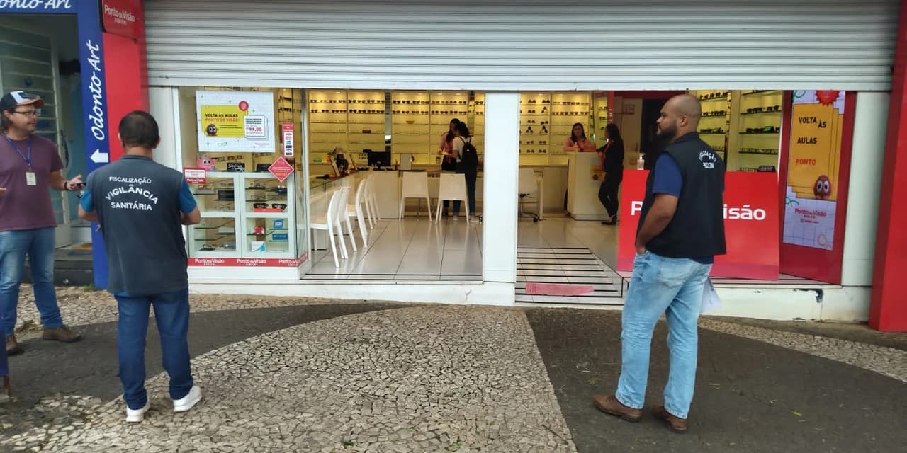Procon de Guarapuava interdita ótica durante fiscalização