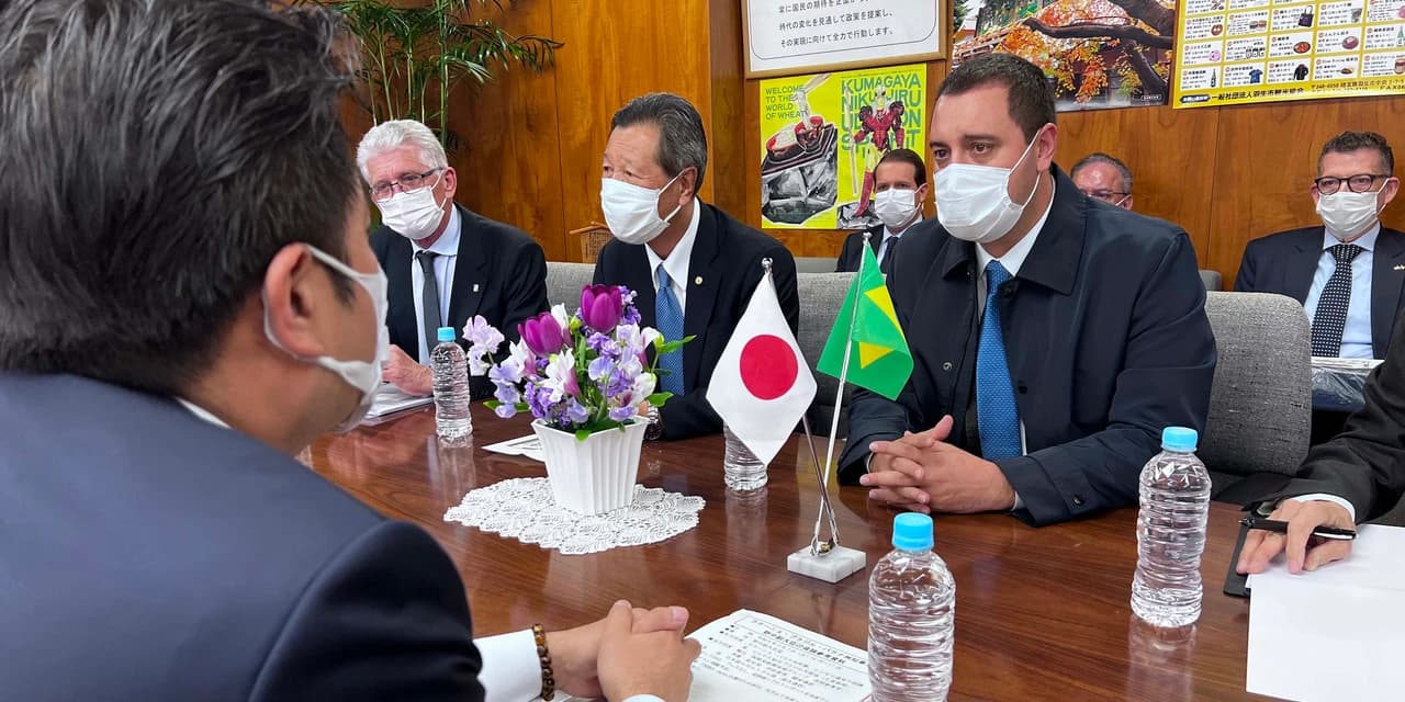 Ratinho Junior apresenta Paraná ao vice-ministro da Agricultura do Japão com objetivo de ampliar exportações