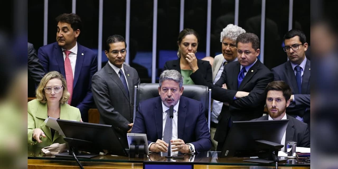 Arthur Lira retira de pauta votação do PL das Fake News